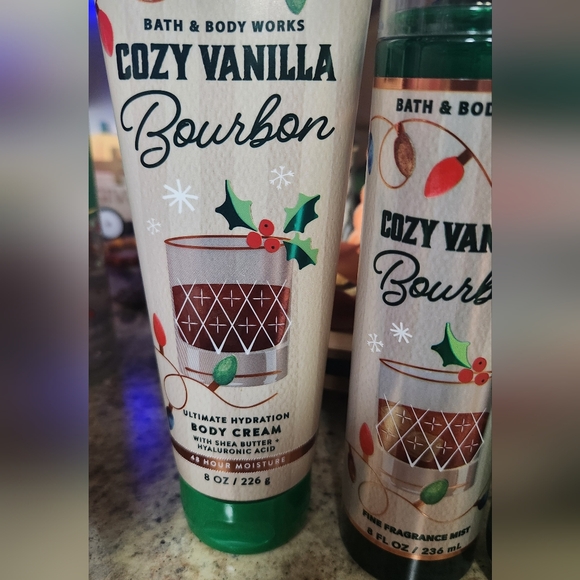 NWT Bath and Body Works "Cozy Vanilla Bourbon" Body Bundle - Picture 2 of 4